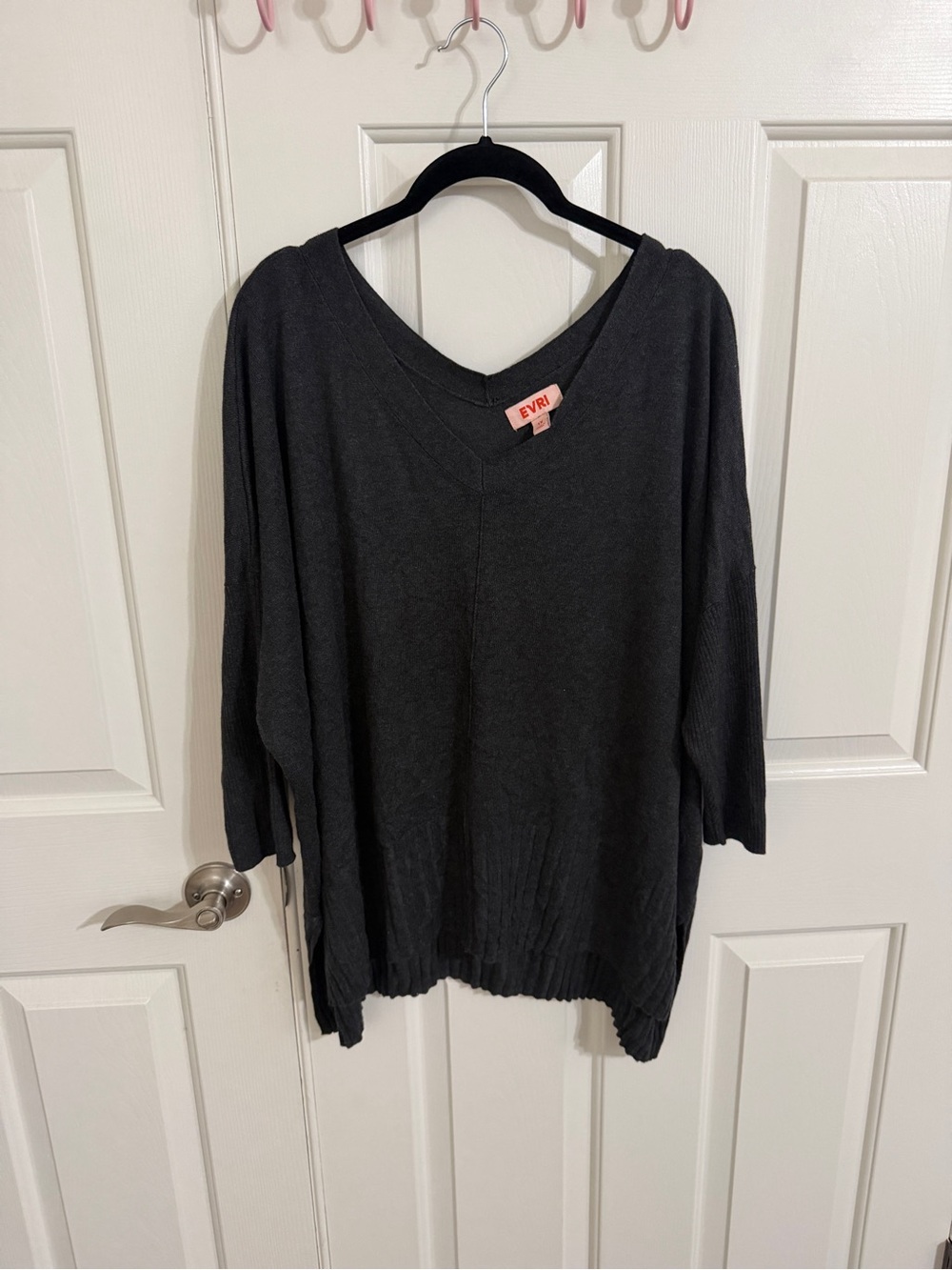 EVRI 1X Charcoal Gray V Neck Sweater Ribbed Long Sleeve Relaxed Pullover